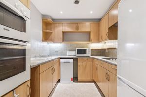 KITCHEN- click for photo gallery
